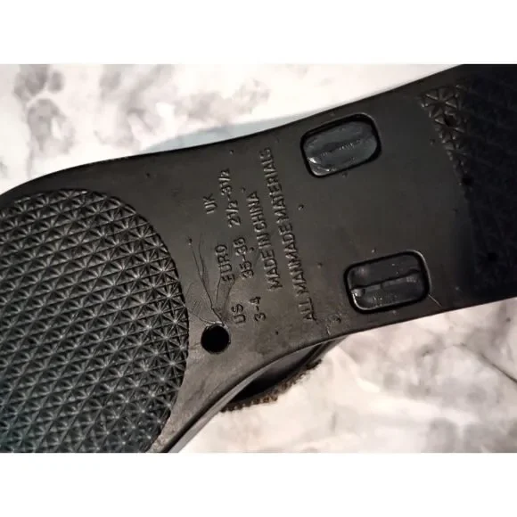 Capelli New York Black Wedge Flip Flops with Jeweled Straps Size 3-4 - Picture 8 of 9